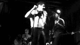 Muuy Biien - "Dust" Live