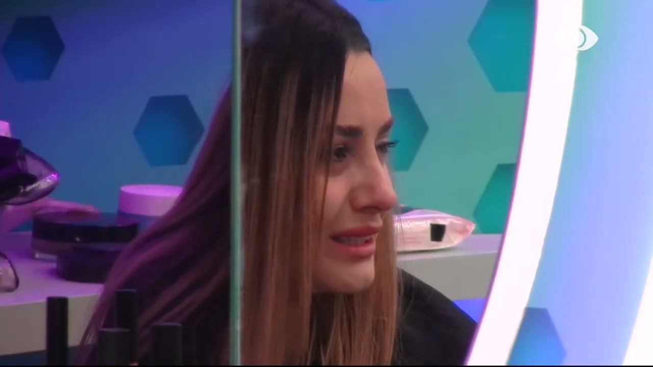 Ti vetëm rri si zonjë i marr unë para si dele…/ Keijsi bisedon me Inën