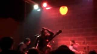 Pablo Und Destruktion, Por cada rayo que cae (@Lurrazpiko Festa)