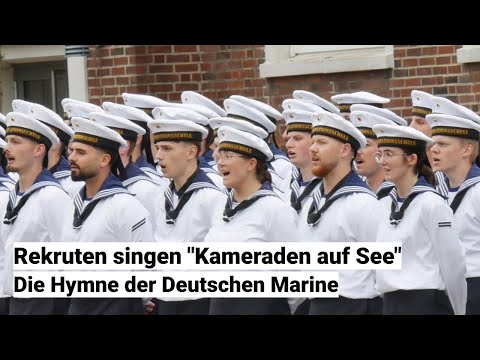 Was für eine Perle: Kameraden auf See - Rekruten singen die Hymne der Deutschen Marine -Gelöbnis MOS