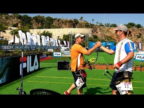 Mike Schloesser v Sergio Pagni – compound men's bronze | Antalya 2014 Archery World Cup S3