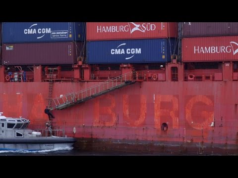 How New York Harbor Pilots Master Treacherous Waters