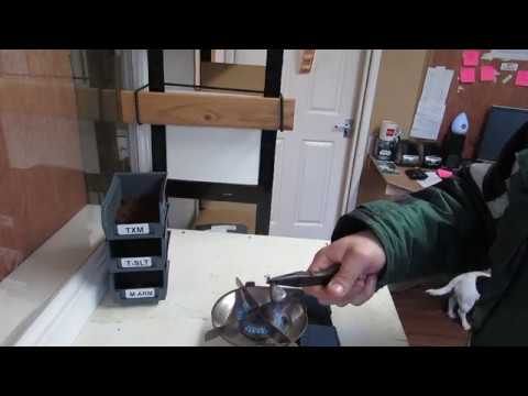 Coating a fishing lead with Standard camo brown powder from HLS