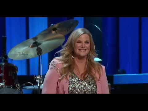 Friends in Low Places - Garth Brooks feat Trisha Yearwood (Opry 5000)