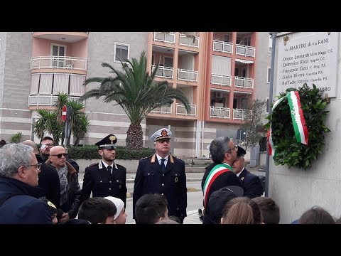 16.03. 2018 BISCEGLIE  Un minuto di silenzio in via Martiri di via Fani