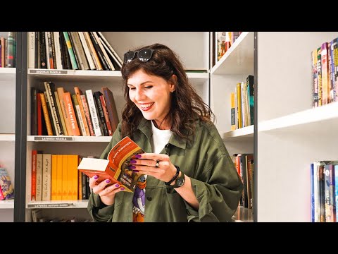 SE02EP33 Dziedātāja Rūta Dūduma-Ķirse prot atrast pērles lietoto apģērbu veikalos