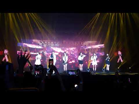 [180907] HallyuPopFest 2018 A Pink Part 5/9 - Eyes Part 1