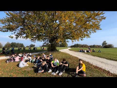 13. 10. 2022 – VIDEO: Osmošolci smo se podali na Ravni log | Osnovna šola Jurija Dalmatina