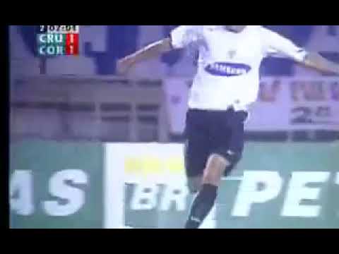 Nilmar Honorato (Corinthians) - 02/11/2005 - Cruzeiro 2x1 Corinthians - 1 gol