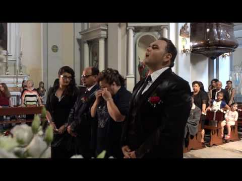ROBERTO VOLPE -AVE MARIA (in chiesa) cantante napoletano 2017