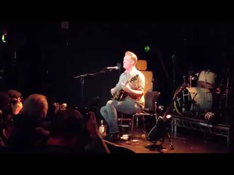 JOSH HOMME - SPINNING IN DAFFODILS LIVE EPIC !