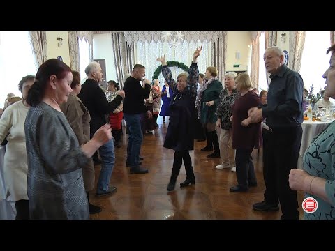 Гулять так гулять! В Ревде ветераны СУМЗа отметили Новый год и Рождество