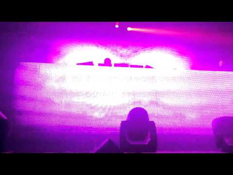 Paul Van Dyk @ New City Gas - Estiva vs. Paul Van Dyk feat. Plumb - I Don't Deserve Dinodrums