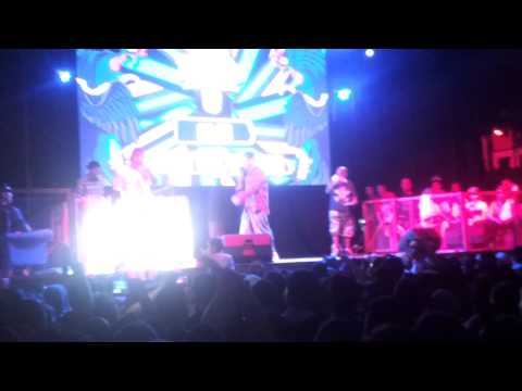 Nitro MC vs MC Formo - Octavos - Red bul batalla de los gallos Chile 2014