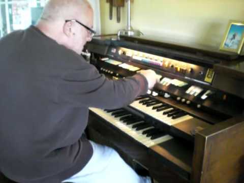 Mike Reed plays Joe Zawinul's "Mercy, Mercy, Mercy" on his Hammond Organ
