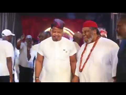 Watch Pete Edochie & Kanayo O Kanayo Shake hand with Ooni of Ife without bowing down. #Igbo enwe Eze