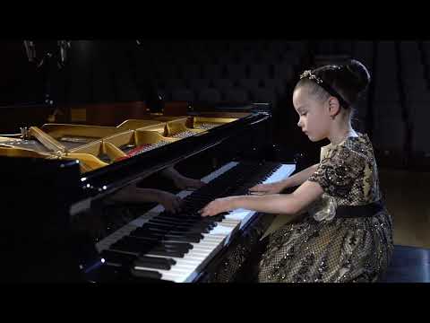 Агафья Корзун, 6 лет, Ласточка, Н.П. Раков