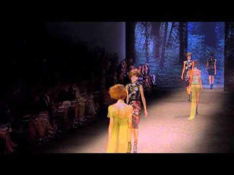 VERA WANG   S/S 2011 FASHION SHOW - VIDEO BY XXXX MAGAZINE