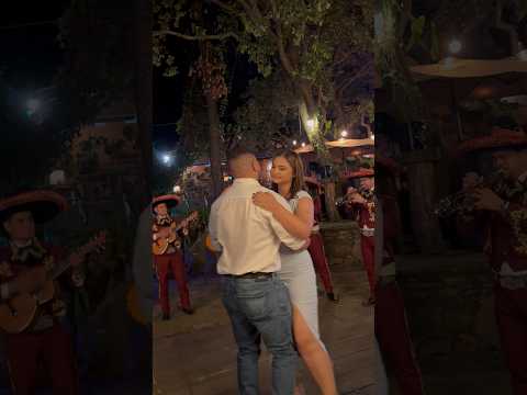 🎻 Serenata sorpresa en Gracias, Lempira.  #cumpleaños  #serenatas #mariachi  #romantic