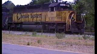 preview picture of video 'Chessie System SD40 leading an empty hopper train. (1990)'