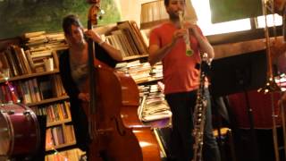 Michael Wookey And His Toy Orchestra - Dancing Queen (Froggy's Session)