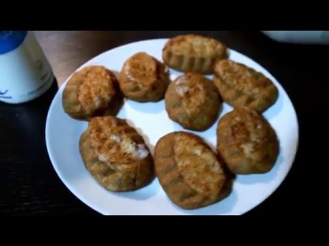 FinnLife 4: deep fried Karjalanpiirakka - Typical Finnish food with a greasy twist