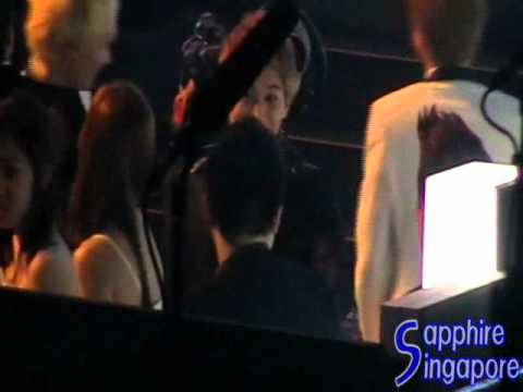 111129 2011 MAMA In Singapore - Best Female Group (Super Junior Congratulating SNSD)