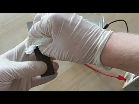 How to simultaneously dress and clean metallic bonded CBN / diamond stones using electrolysis