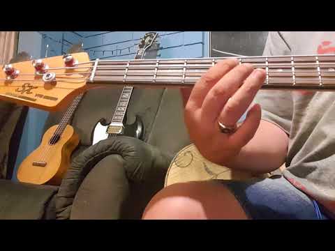 Quick Bass lesson - Alalalong (Make You Sweat) INNER CIRCLE, by Aaron Paterson.