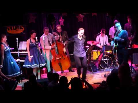 Jump'n Jive - There Ain't Nobody Here But Us Chickens