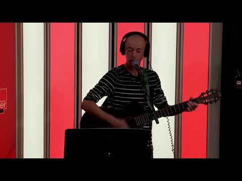 Pangolin, va n****r ta mère - La chanson de Frédéric Fromet