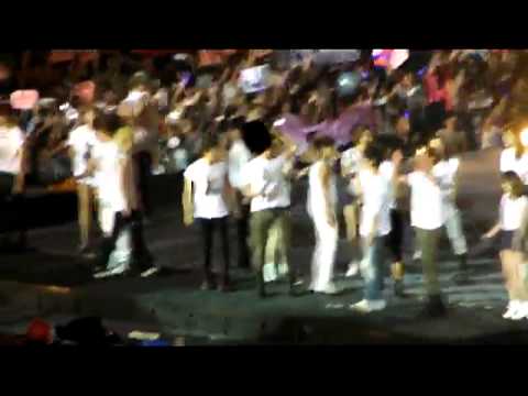 120922 SM Town Jakarta Ending - HyoYulYoon choding