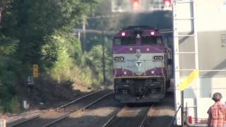 preview picture of video 'Leominster: MBTA Commuter Trains (1125, 1004) Inbound and Outbound @ Leominster Station'