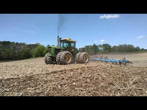 John Deere 7520 DMI Field Culitvator