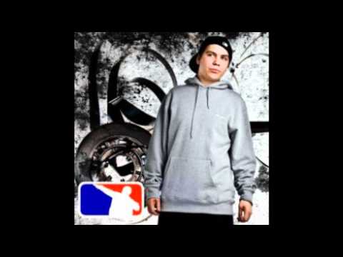 Klisne fingra- Flyr jeg min vei feat. Herreløse [Tom12]