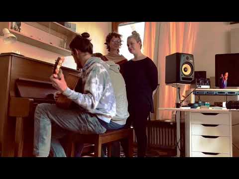 David Howley featuring Woven Kin :: Smoke Is Rising