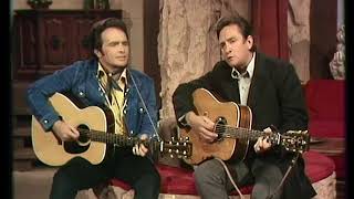 Merle Haggard &amp; Johnny Cash - Sing Me Back Home