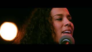 JOHNNYSWIM - &quot;Take the World&quot; (Live at RELEVANT)