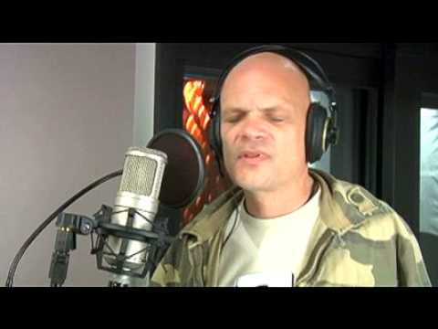 Ashley Slater e Jota Quest em estúdio