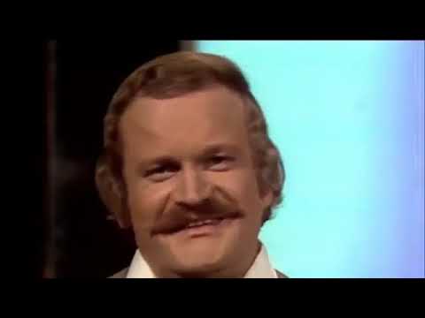 GUNTER WILLUMEIT -  LMAA ( YMCA d'Herbert )