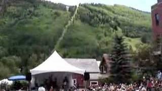 Crooked Still @ Elks Park singing "Dark Hollow"