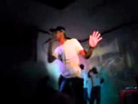 Mc dedé no baile do inter.