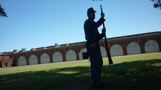 preview picture of video '3 muzzle-loader shots in 1 minute? Rifle Demo at Fort Pulaski.'