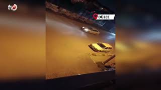 Balkonda Otururken Otomobiline Giren Hırsızı Fark Edip, Yakaladı