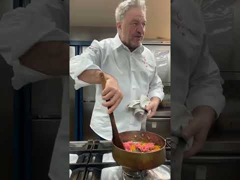 Finta bolognese, salsiccia e scarole, panino polpetta e scarole, migliaccio con la ricotta