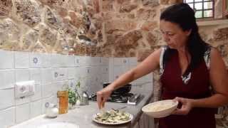 preview picture of video 'Lezioni di cucina salentina: melanzane marinate all'aceto (eggplants gratin with vinegar)'