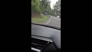 Download lagu Menikmati indahnya perjalanan sambil dengerin musik mp3 Download lagu Menikmati indahnya perjalanan sambil dengerin musik mp3