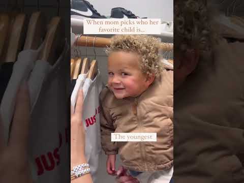 The baby has my heart🥹🤪 #justkidding #siblings #siblingthings #birthorder #oldest #middlechild