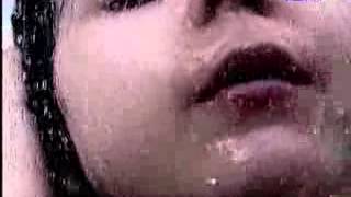 malaria vs chicks on speed kaltes klares wasser   320 x 240