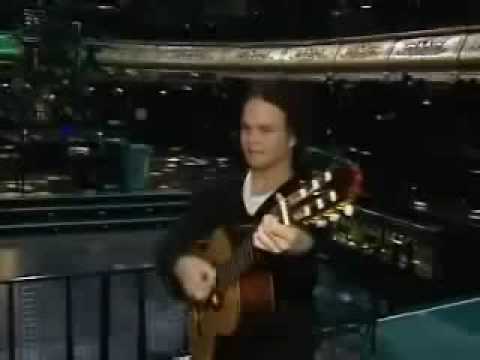 Lauri Ylonen and his new guitar(Interview Antena 3)